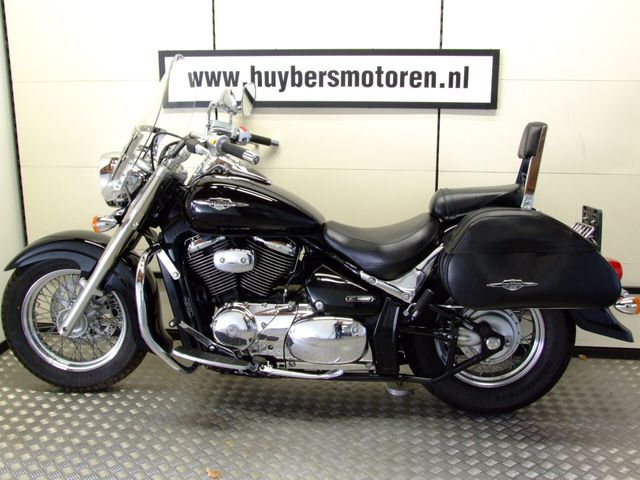 suzuki - intruder-c-800-classic