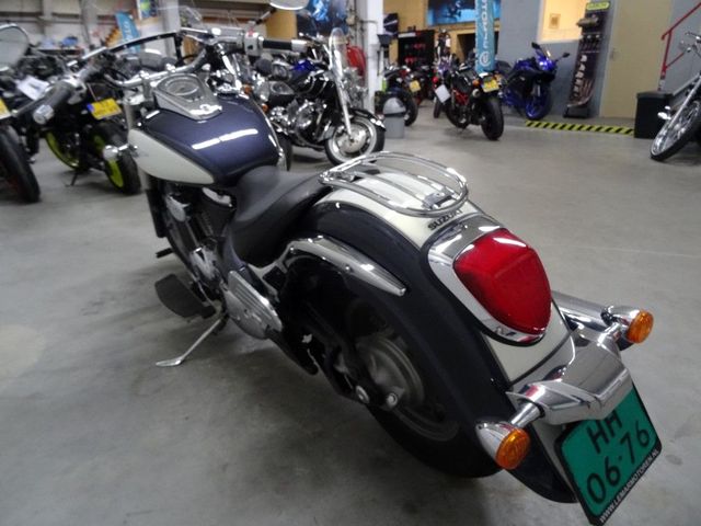 suzuki - intruder-c-800-classic