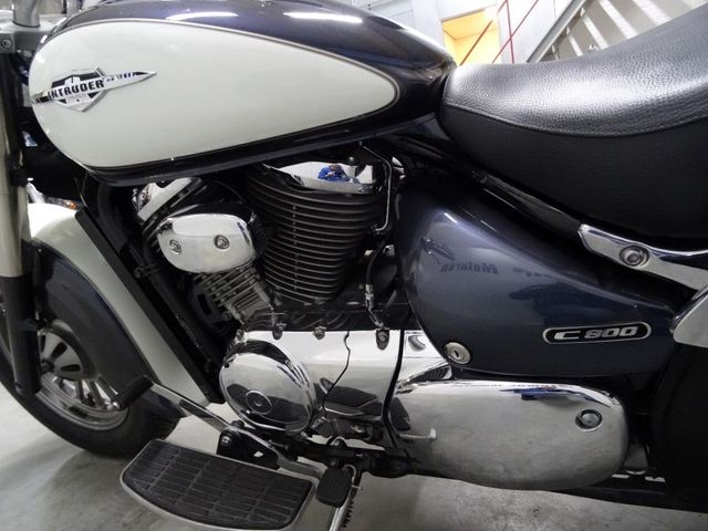 suzuki - intruder-c-800-classic