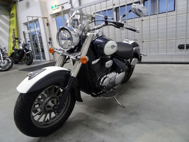 suzuki - intruder-c-800-classic