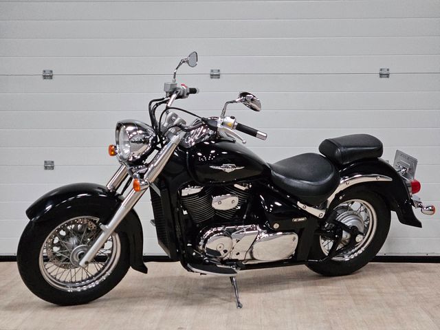 suzuki - intruder-c-800-classic