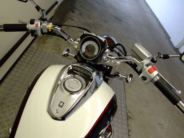 suzuki - intruder-m-800