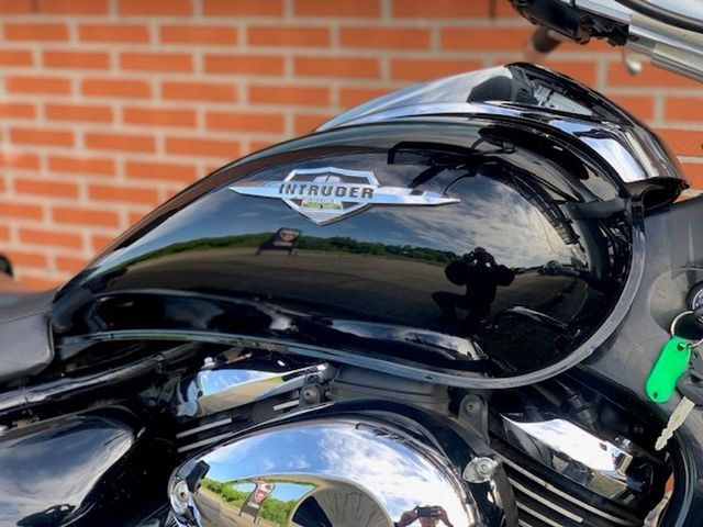 suzuki - intruder-m-800