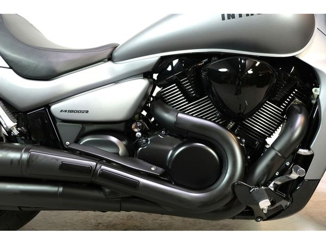 suzuki - m-1800-r-intruder