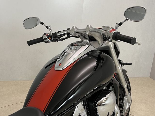 suzuki - m-1800-r-intruder