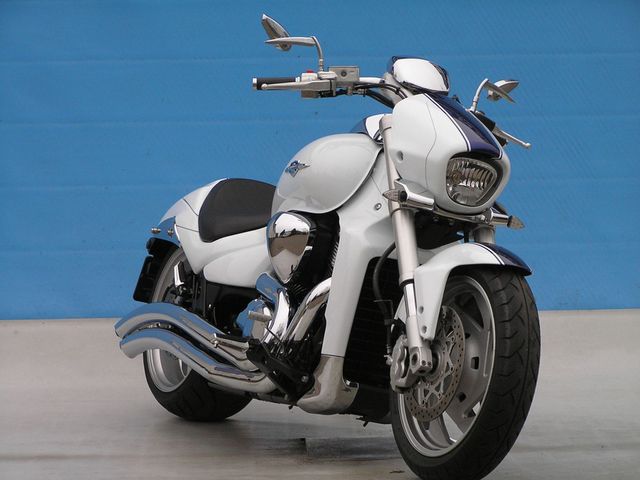 suzuki - m-1800-r-intruder