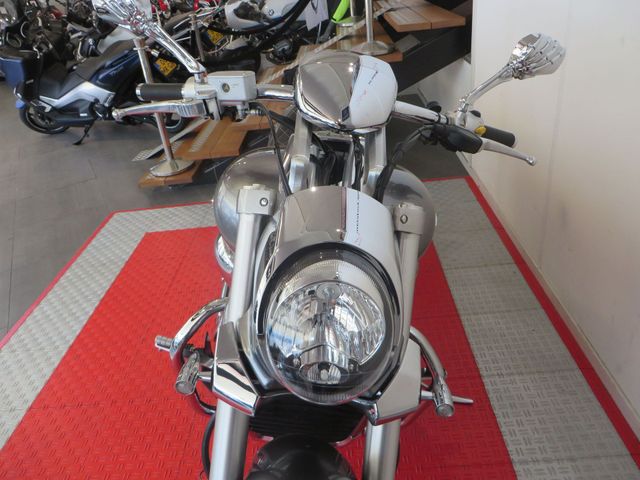 suzuki - m-1800-r-intruder