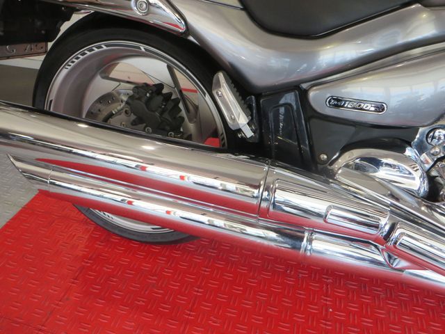 suzuki - m-1800-r-intruder