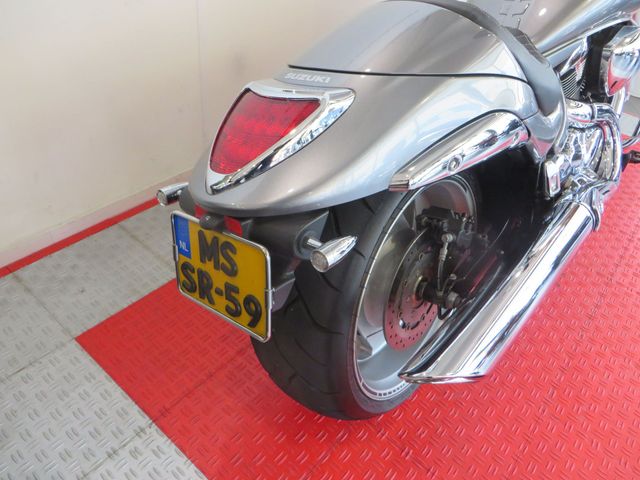 suzuki - m-1800-r-intruder