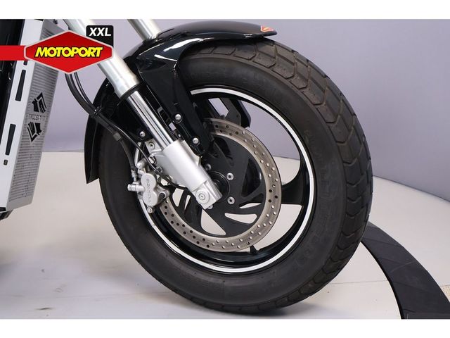 suzuki - new-intruder-m-800
