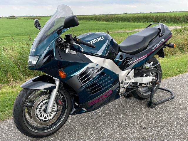 suzuki - rf-900-r