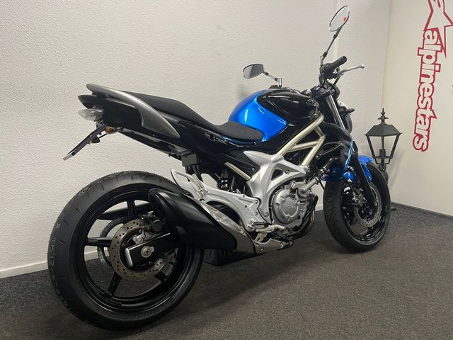 suzuki - sfv-650-gladius