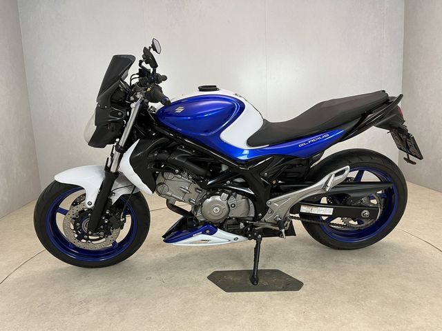 suzuki - sfv-650-gladius