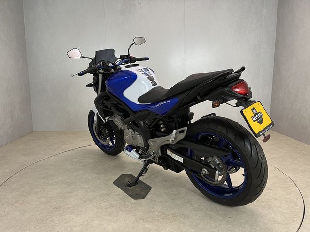 suzuki - sfv-650-gladius