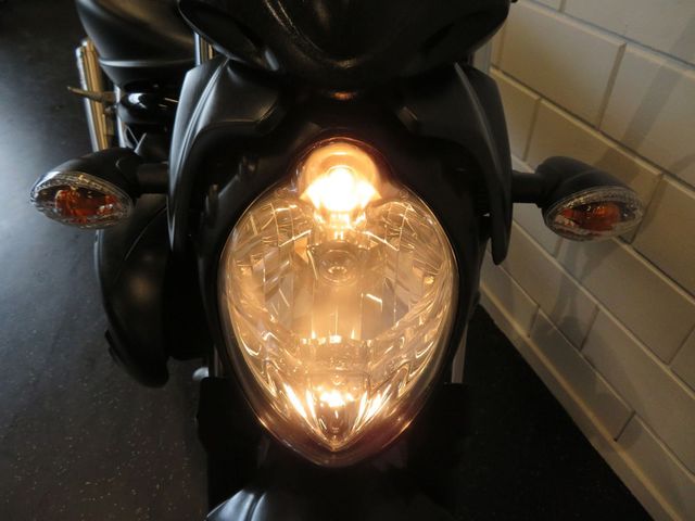 suzuki - sfv-650-gladius