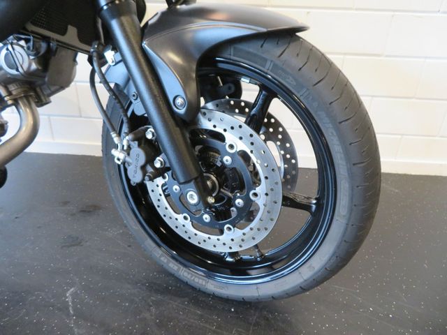 suzuki - sfv-650-gladius