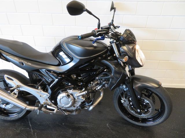 suzuki - sfv-650-gladius