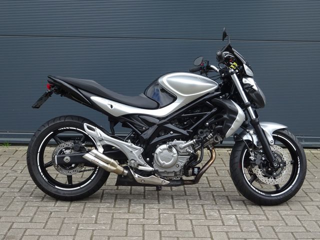 suzuki - sfv-650-gladius
