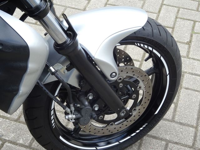 suzuki - sfv-650-gladius