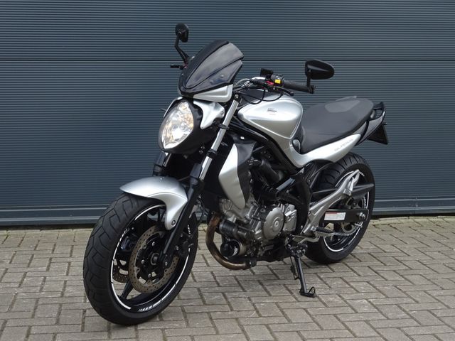 suzuki - sfv-650-gladius