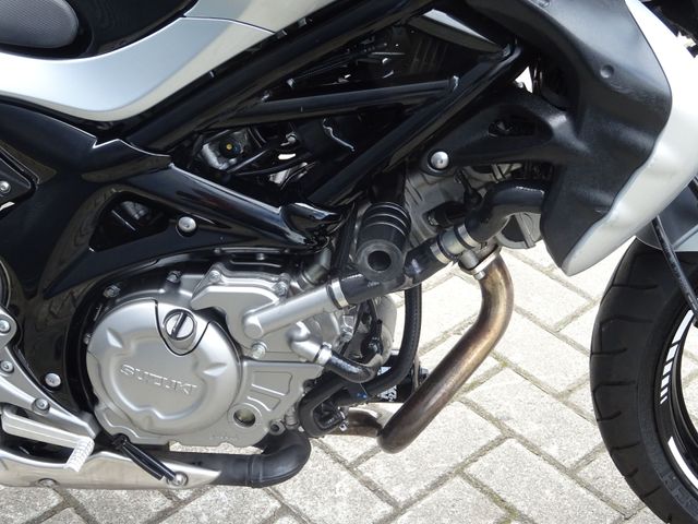 suzuki - sfv-650-gladius