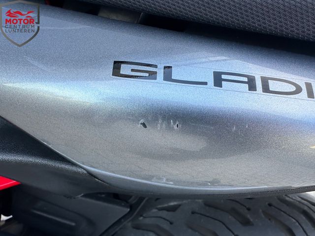 suzuki - sfv-650-gladius