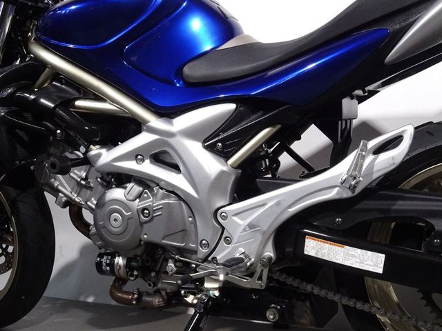 suzuki - sfv-650-gladius