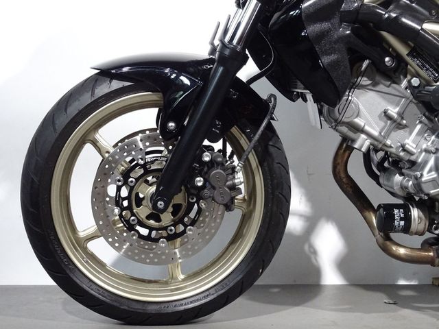 suzuki - sfv-650-gladius