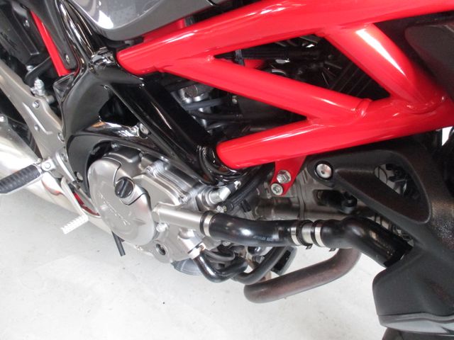 suzuki - sfv-650-gladius