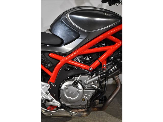 suzuki - sfv-650-gladius-abs