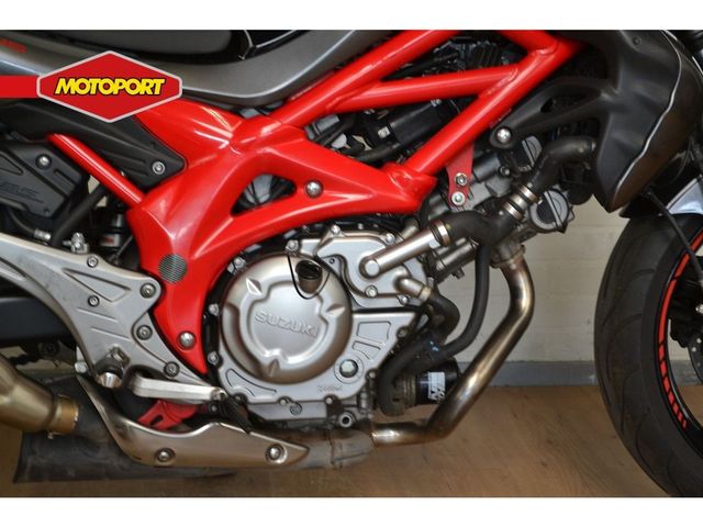 suzuki - sfv-650-gladius-abs