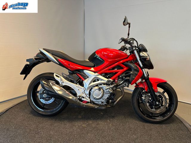 suzuki - sfv-650-gladius-abs