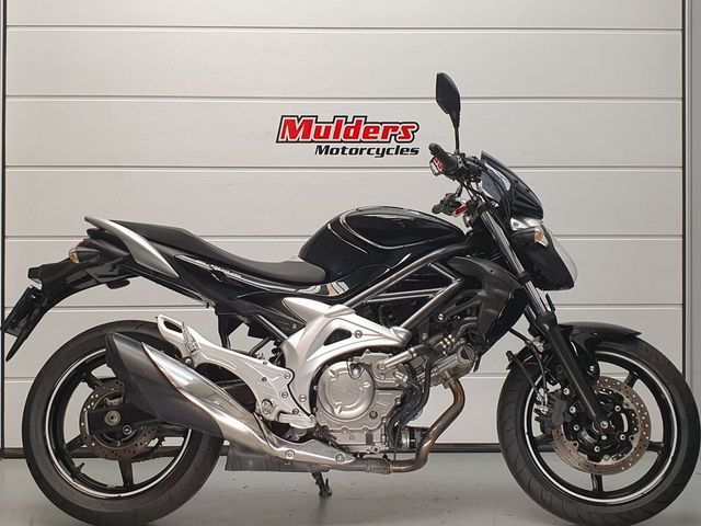 suzuki - sfv-650-gladius-abs