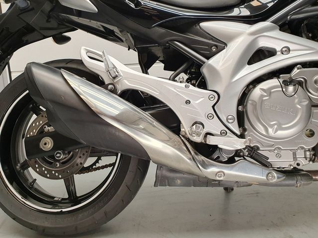 suzuki - sfv-650-gladius-abs