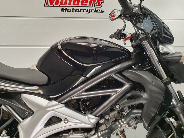 suzuki - sfv-650-gladius-abs