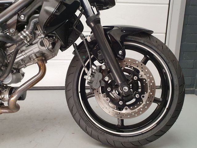 suzuki - sfv-650-gladius-abs