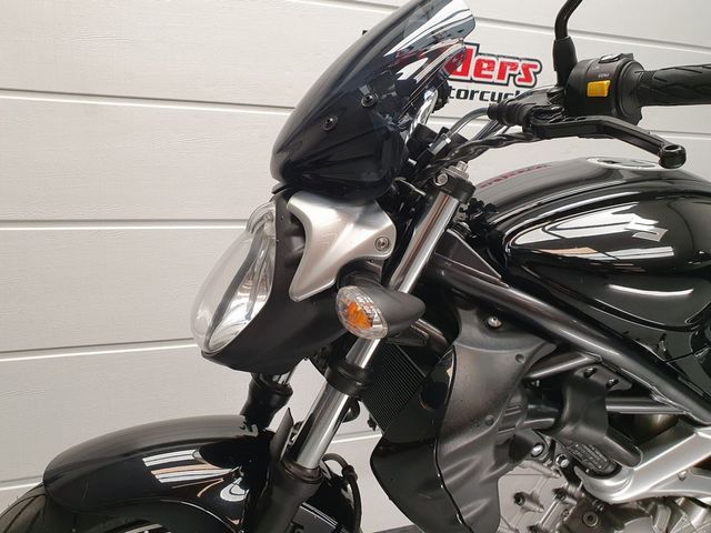 suzuki - sfv-650-gladius-abs