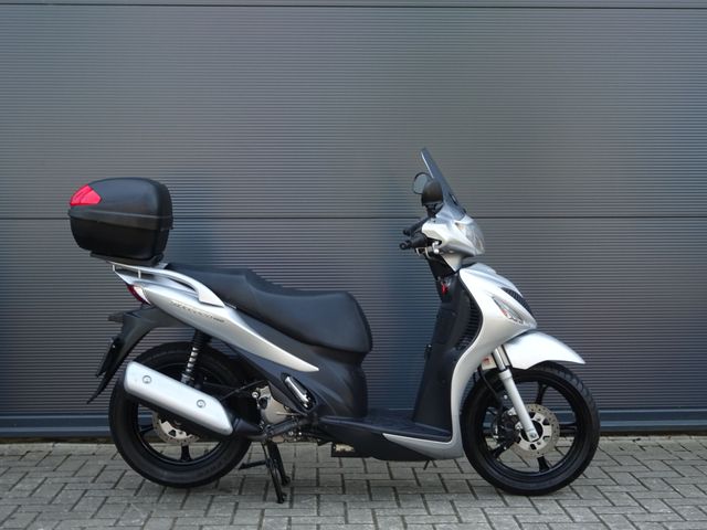 suzuki - sixteen-150