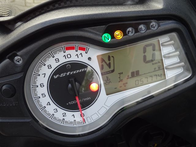 suzuki - v-strom-650-abs