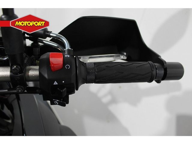 suzuki - v-strom-650-xta-adventure