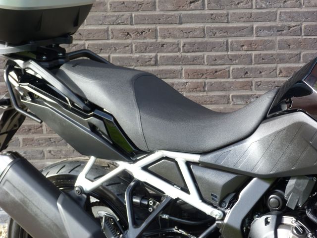 suzuki - v-strom-800