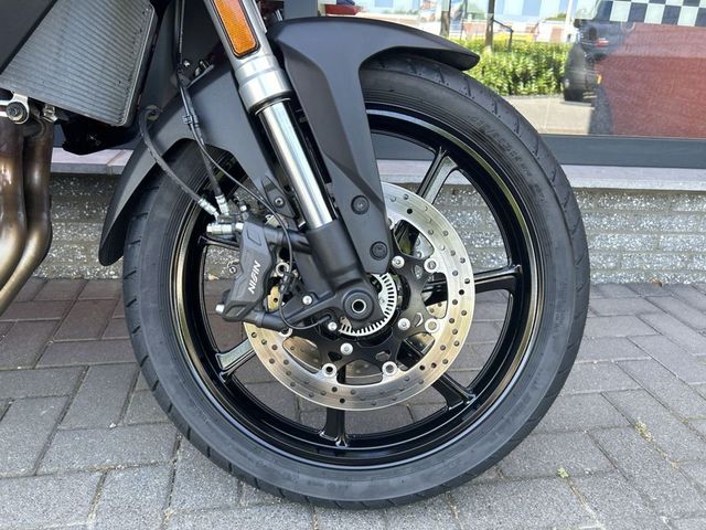 suzuki - v-strom-800