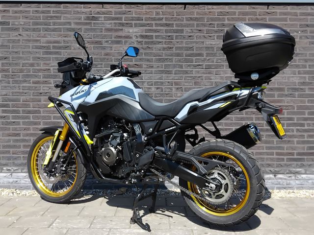 suzuki - v-strom-800