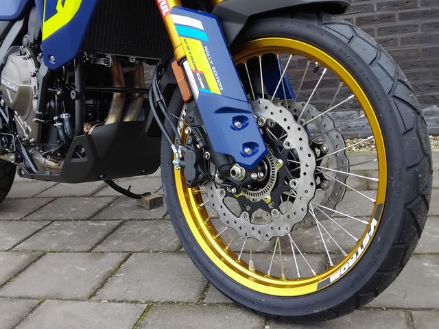 suzuki - v-strom-800-de