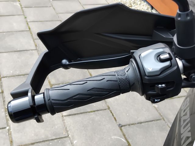 suzuki - v-strom-800-de