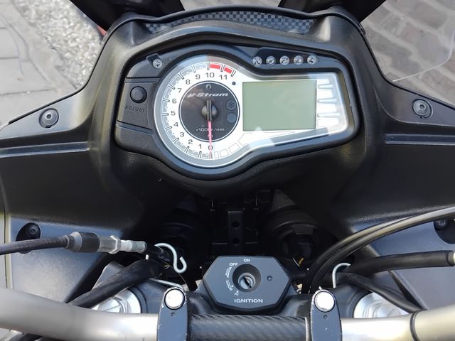suzuki - v-strom-dl-650-abs