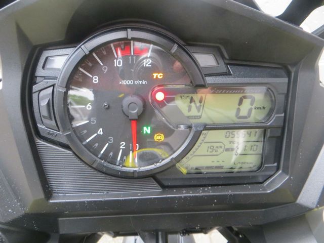 suzuki - v-strom-dl-650-touring