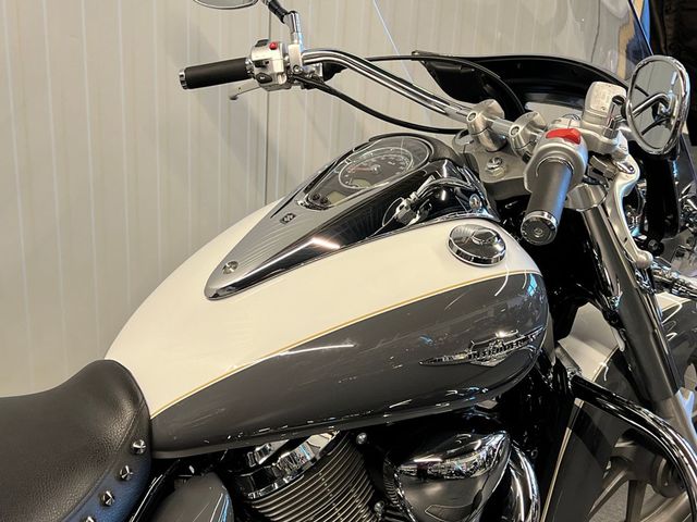 suzuki - vl-1500-intruder