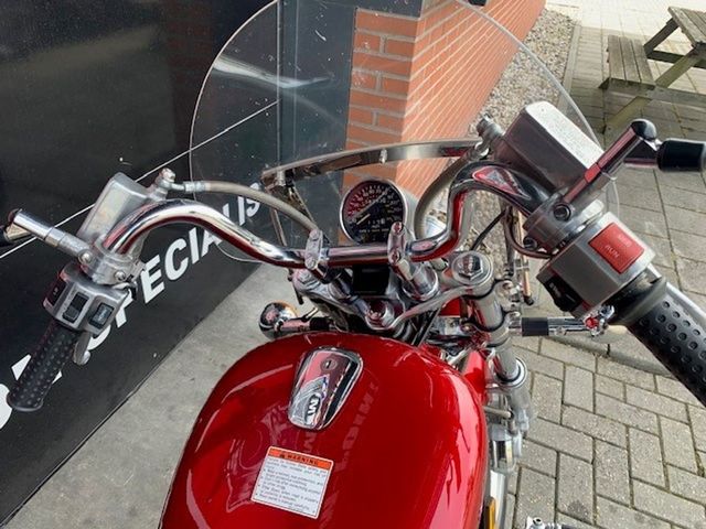 suzuki - vs-800-intruder