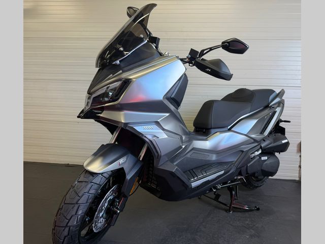 sym - adx-300